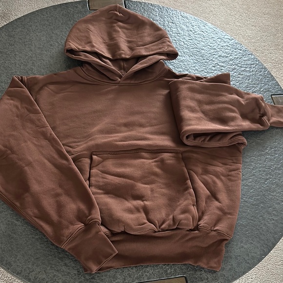 🤎 Yeezy Gap Chocolate Brown Pullover Sweater with Ribbed Cuffs size S NWOT 🤎 - Picture 2 of 3